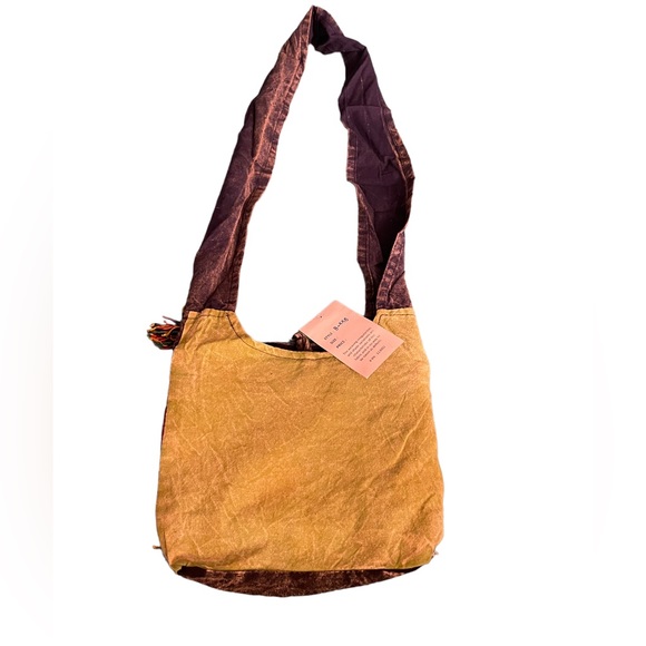 NWT.  HIPPIE/BOHO/GYPSY/FESTIVAL BAG.  CL/GR02.  B556 - Picture 2 of 2